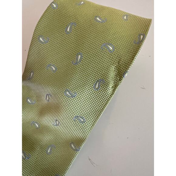 IZOD Men's 100% Silk Neck Tie Line Green w Blue Small Paisley Print JL - Picture 2 of 8